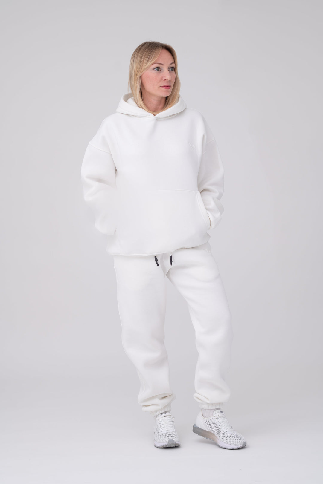 Hose AURA