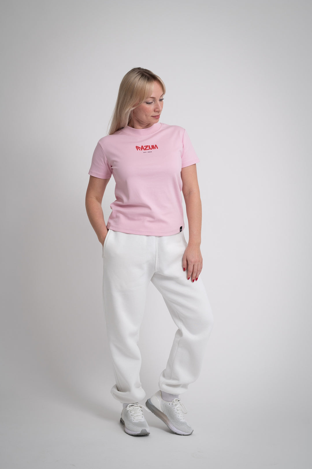 RAZUM Signature T-Shirt – Zartes Rosé